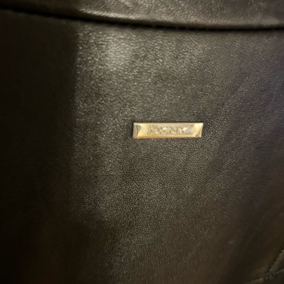 🚫SOLD DKNY Quilted Shoulder Leather Moto Jacket - Women’s black - Picture 8 of 15